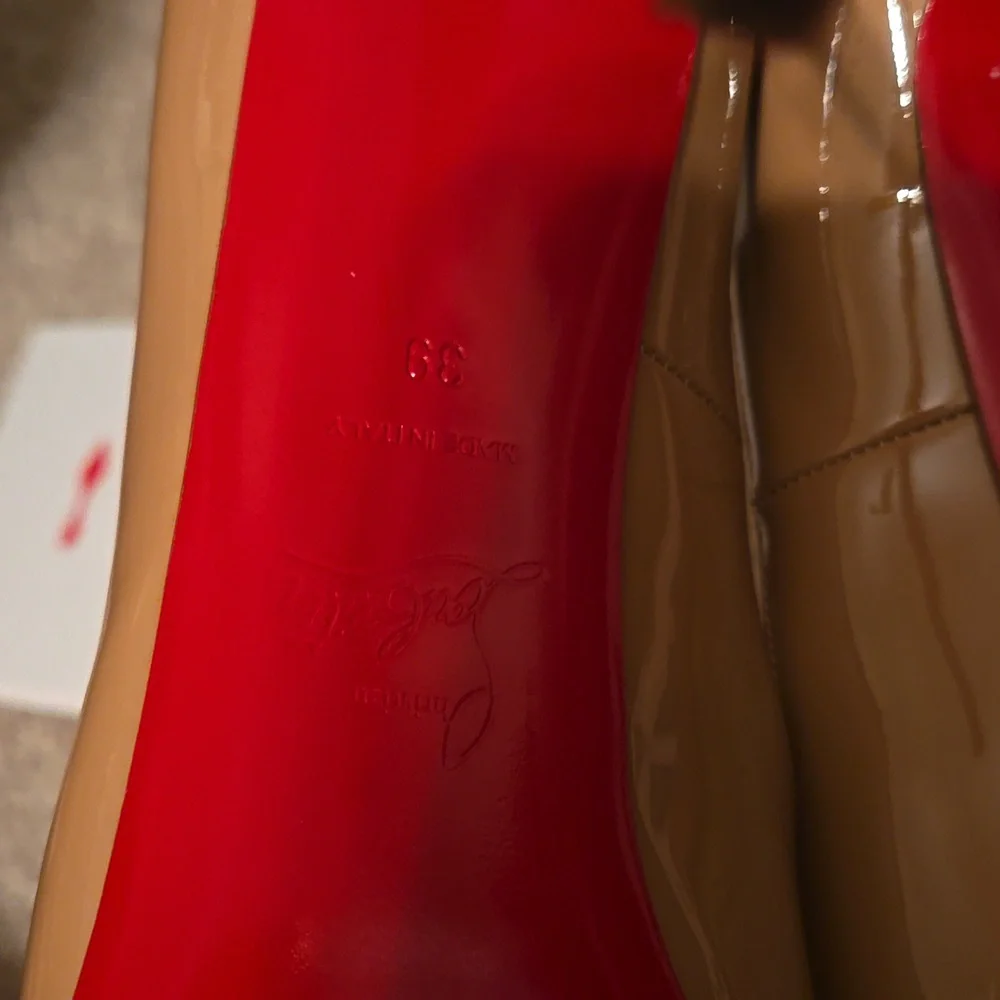 Gently worn CL heels - Picture 6 of 13